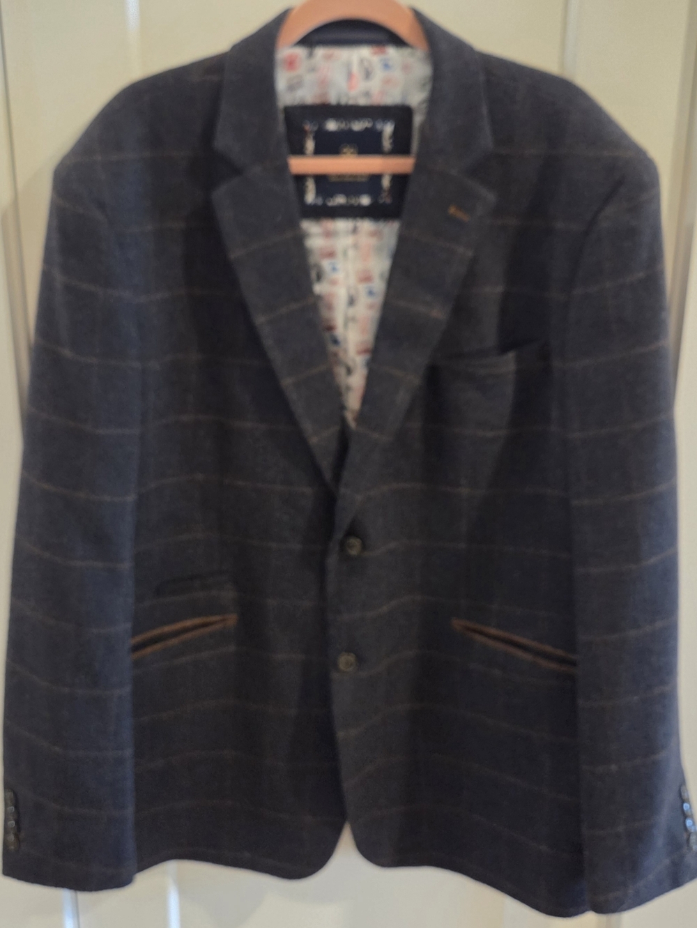 House of Cavani 2-Button Windowpane Plaid Tweed Blazer - Size 50R - Grey & Brown